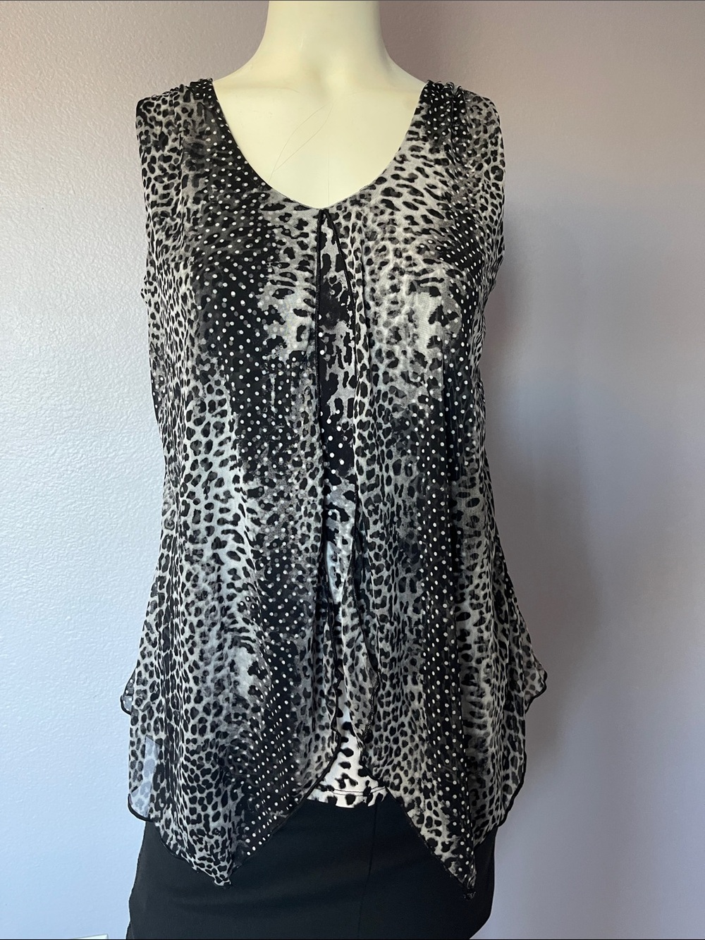 Susan Lawrence Sleeveless Black and White Animal Print V-Neck Top